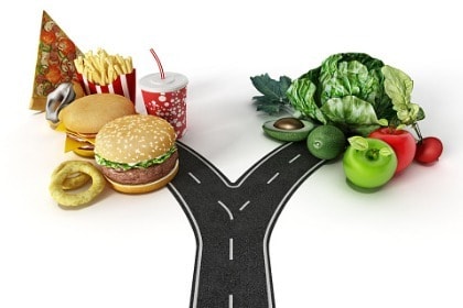 choice-between-fast-food-and-healthy-food