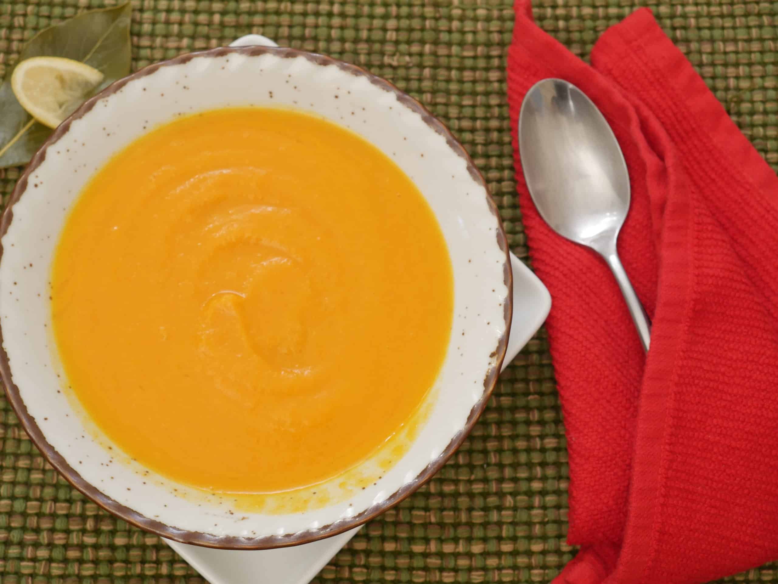 Creamy Carrot, Sweet Potato & Apple Soup Organixx